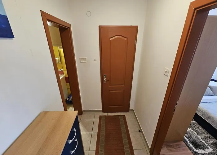 Lägenhet Signet Nv - For 2-3 Persons With Balcony Novi Vinodolski